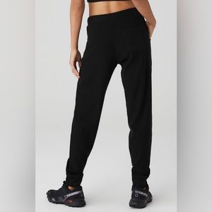 Alo Yoga | Muse Sweatpant | Black | Extra Small